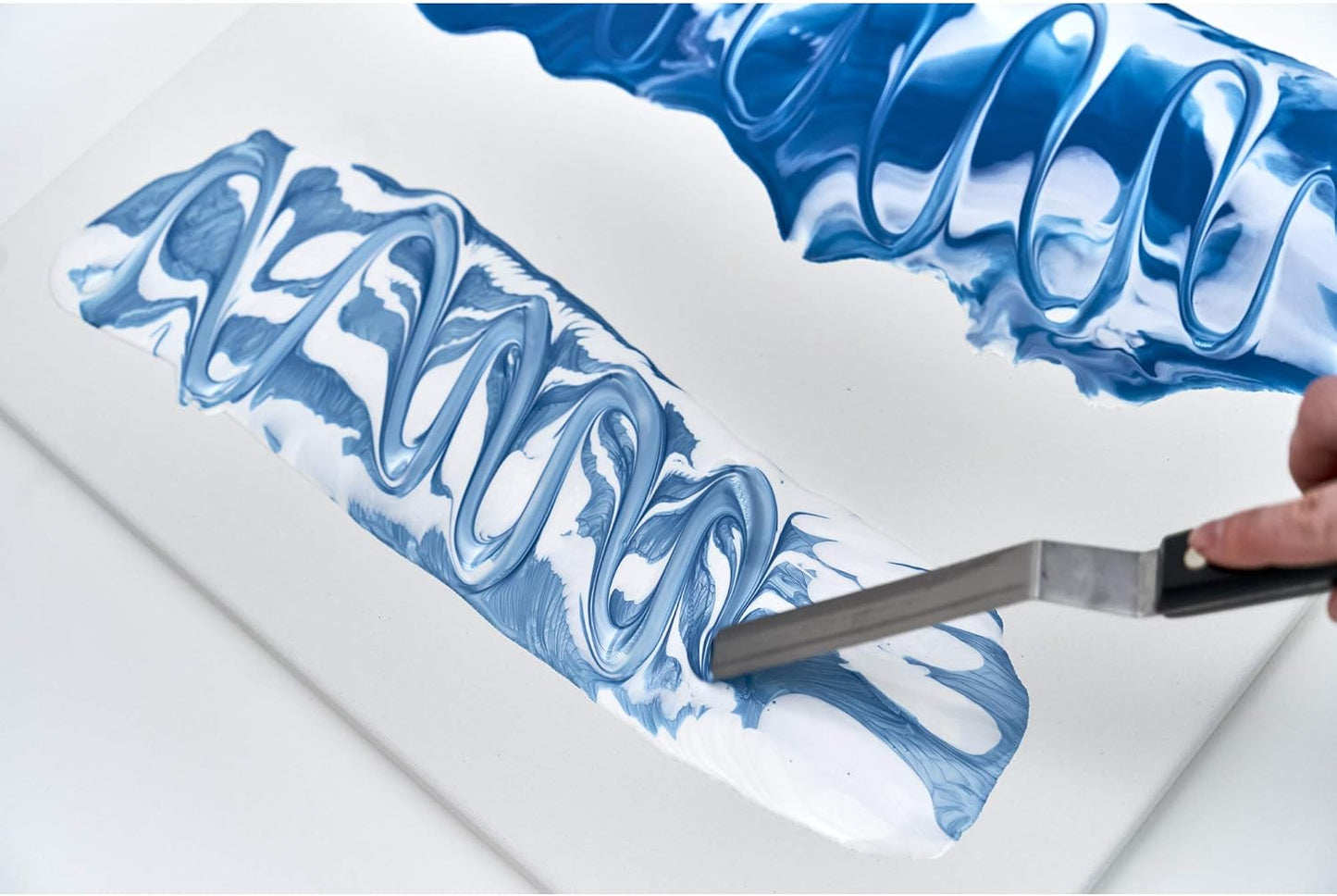 Liquitex Professional Effects Medium, 3.78L (1-Gallon), Gloss Pouring Medium