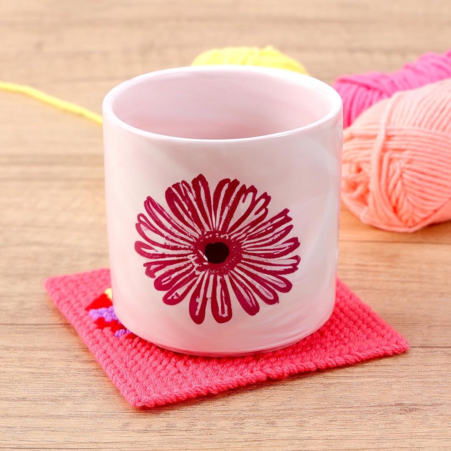 Pllieay 7PCS 7 Count Plastic Canvas Sheets, 10.2 x 13.2 inch Plastic Mesh, Eye Mesh for Embroidery, Acrylic Yarn Crafting, Knit and Crochet Projects, Make Aquarium Dividers (with 5Pcs Weaving Needles)